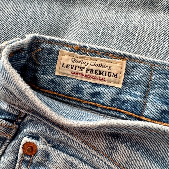 Levi's 501 Light Blue Men's Jeans - Picture 3 of 4